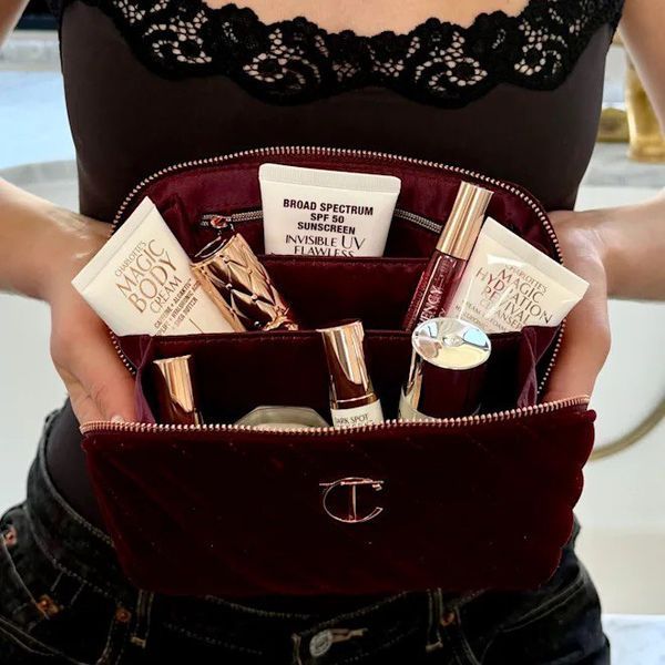 Косметичка-органайзер Charlotte Tilbury Makeup Bag of Dreams Velvet Makeup Organizer - Medium (средний размер) COS-219 фото